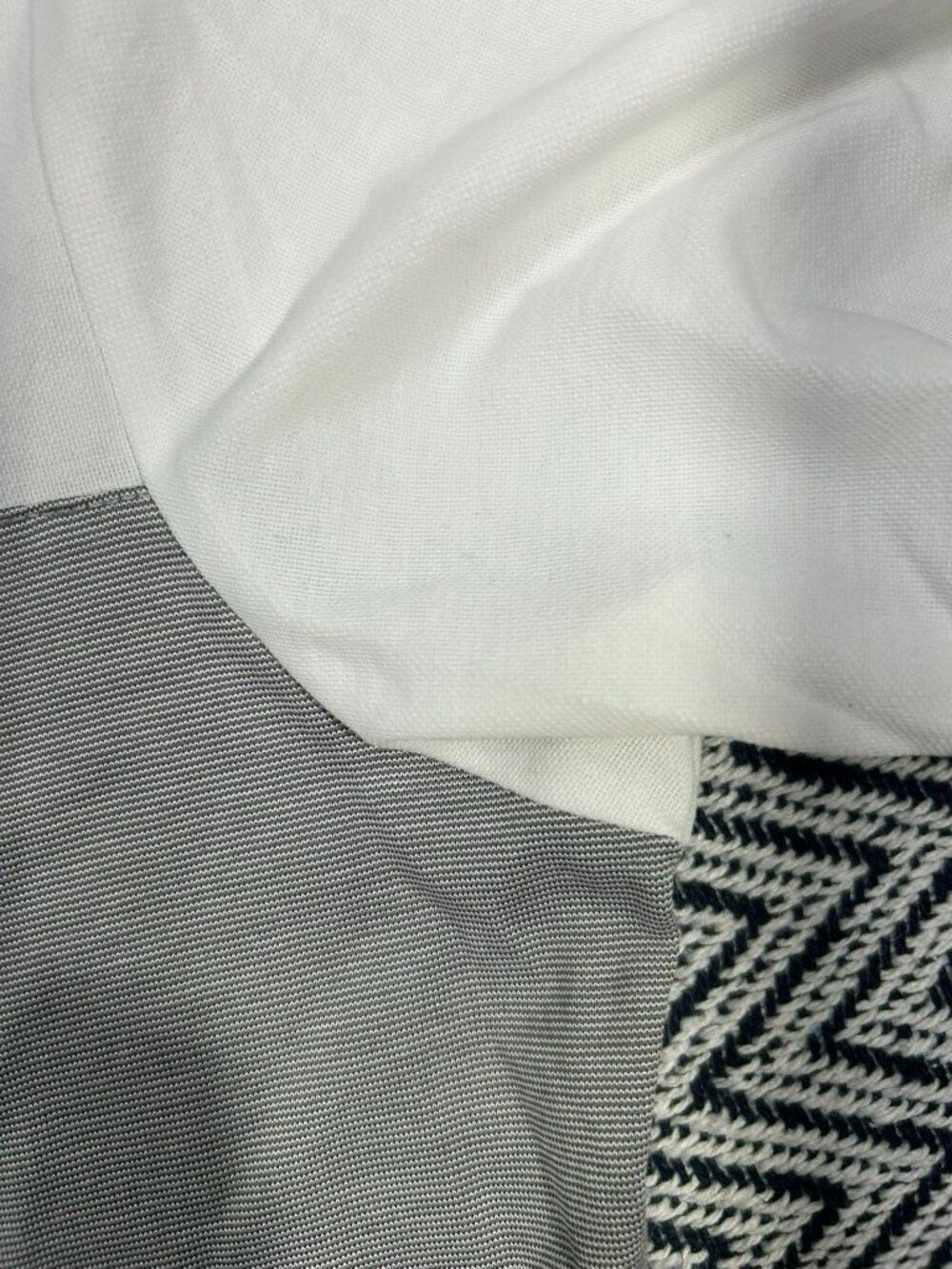 TravisMathew Men's L White & Gray Polo Shirt Logo VR Embroidery Travis Mathew - Picture 4 of 7